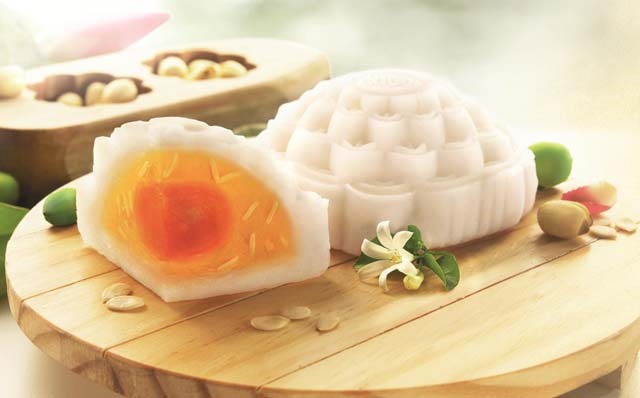 Bánh trung thu là món ăn không thể thiếu vào mỗi dịp rằm tháng 8. Ảnh: Danviet
