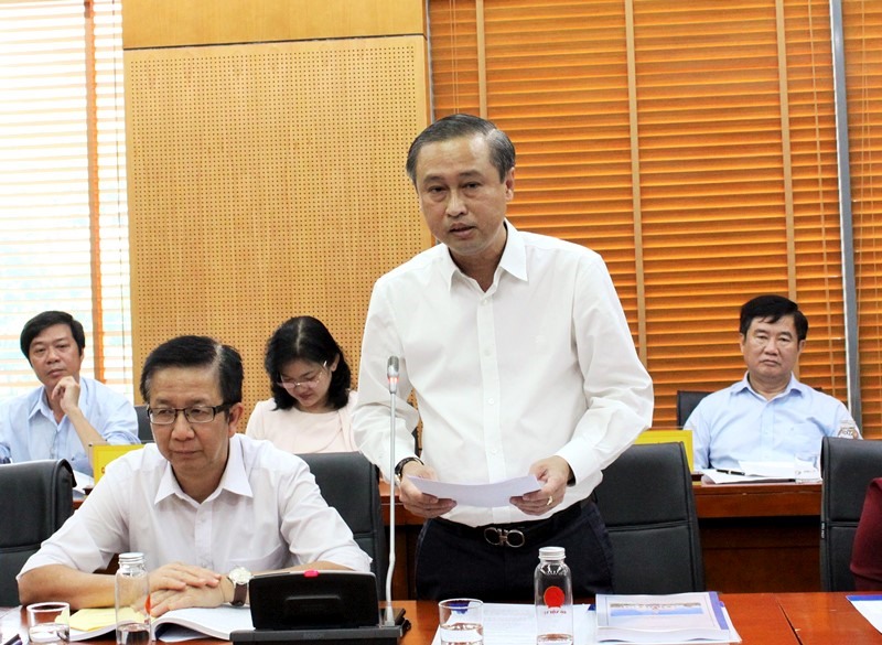 Giám đốc Sở Nội vụ Thành phố Hồ Chí Minh Huỳnh Thanh Nhân báo cáo tại Hội nghị. Ảnh: Thanh Tuấn/Bộ Nội vụ