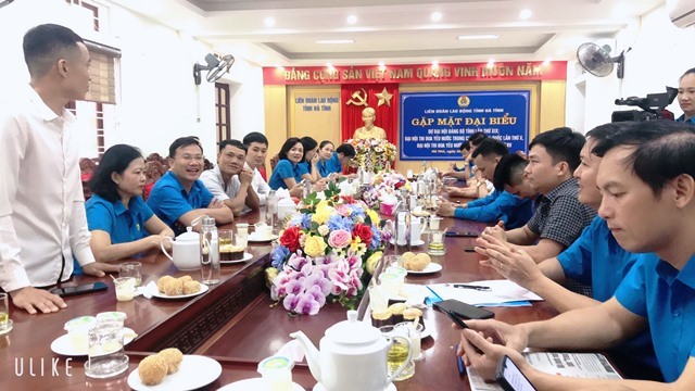 Công nhân Nguyễn Hữu Phúc đến từ Công ty CP An Hồng phát biểu tại buổi gặp mặt. Ảnh: CĐ.