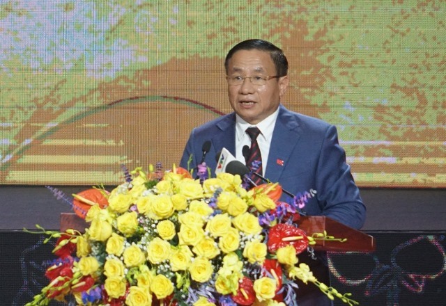 Bí thư tỉnh ủy Hà Tĩnh Lê Đình Sơn trình bày diễn văn kỉ niệm. Ảnh: TT.