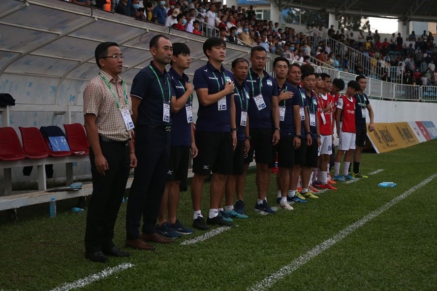 Ban huấn luyện SLNA có sự thay đổi lớn trước vòng 13 V.League. Ảnh: VPF