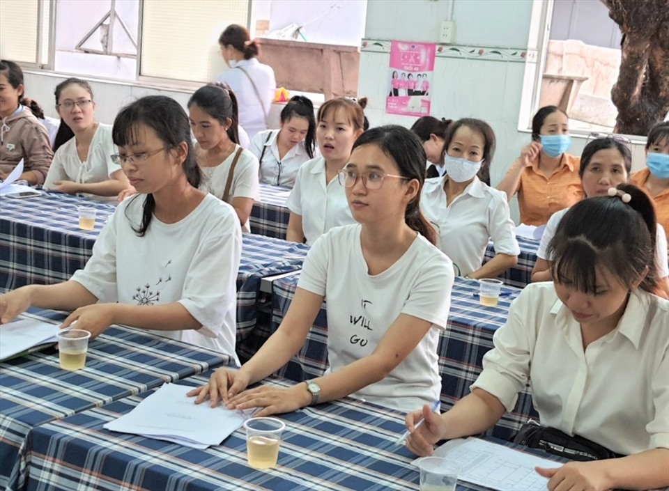 Người lao động tham gia lớp học. Ảnh Nam Dương