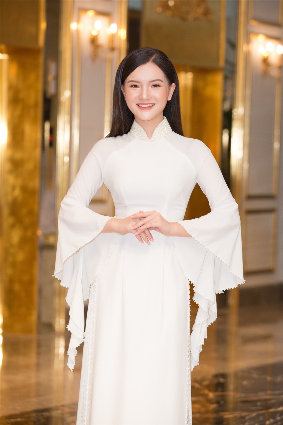 Thi sinh Hoàng Tú Quỳnh, tân binh sinh năm 2002 từng đạt giải Hoa khôi Áo dài Việt Nam 2019. Ảnh: HHVN.