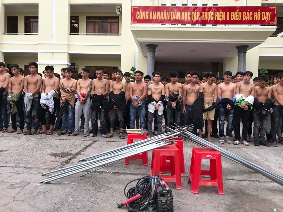 Các đối tượng tại cơ quan công an. Ảnh: Minh Châu