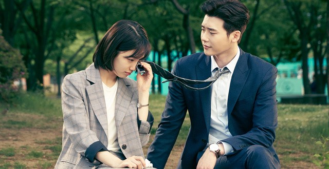 Suzy và Lee Jong Suk sở hữu năng lực thấy trước tương lai. Ảnh chụp màn hình.