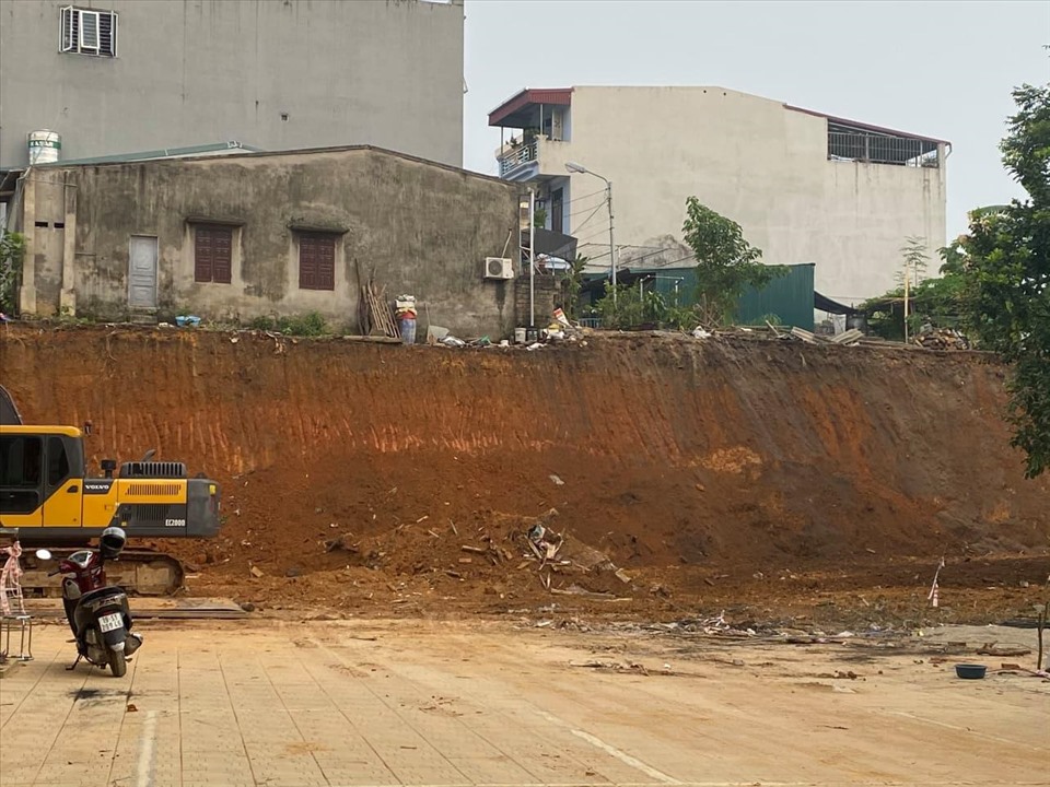 Hiện trường vụ sập công trình khiến 4 người tử vong. Ảnh: Nguyễn Chuyên