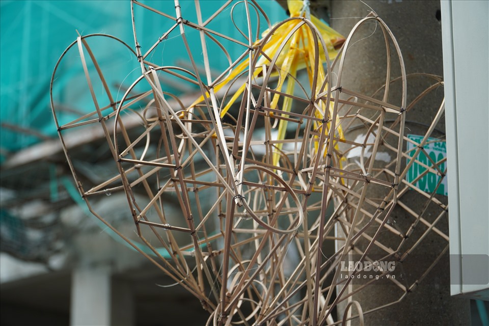 Làng nghề lồng đèn đìu hiu, làm cầm chừng nghe ngóng dịch bệnh - 6 Làng nghề lồng đèn đìu hiu, làm cầm chừng nghe ngóng dịch bệnh - 6
