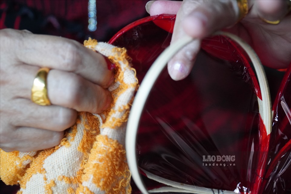 Làng nghề lồng đèn đìu hiu, làm cầm chừng nghe ngóng dịch bệnh - 5 Làng nghề lồng đèn đìu hiu, làm cầm chừng nghe ngóng dịch bệnh - 5
