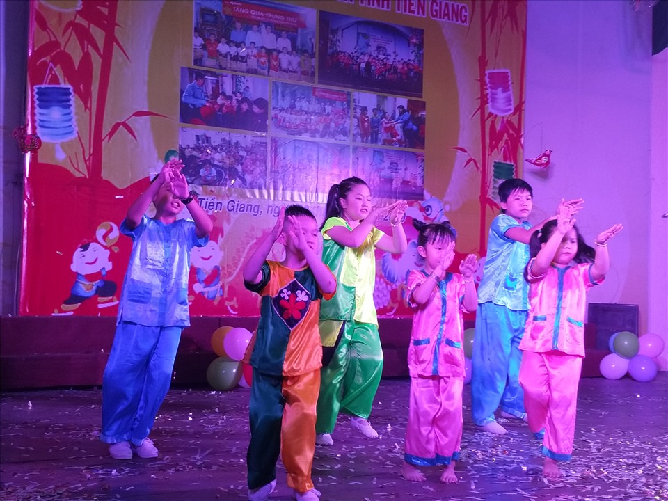 Tiết mục múa “Rửa tay phòng chống Covid-19“. Ảnh: K.Q