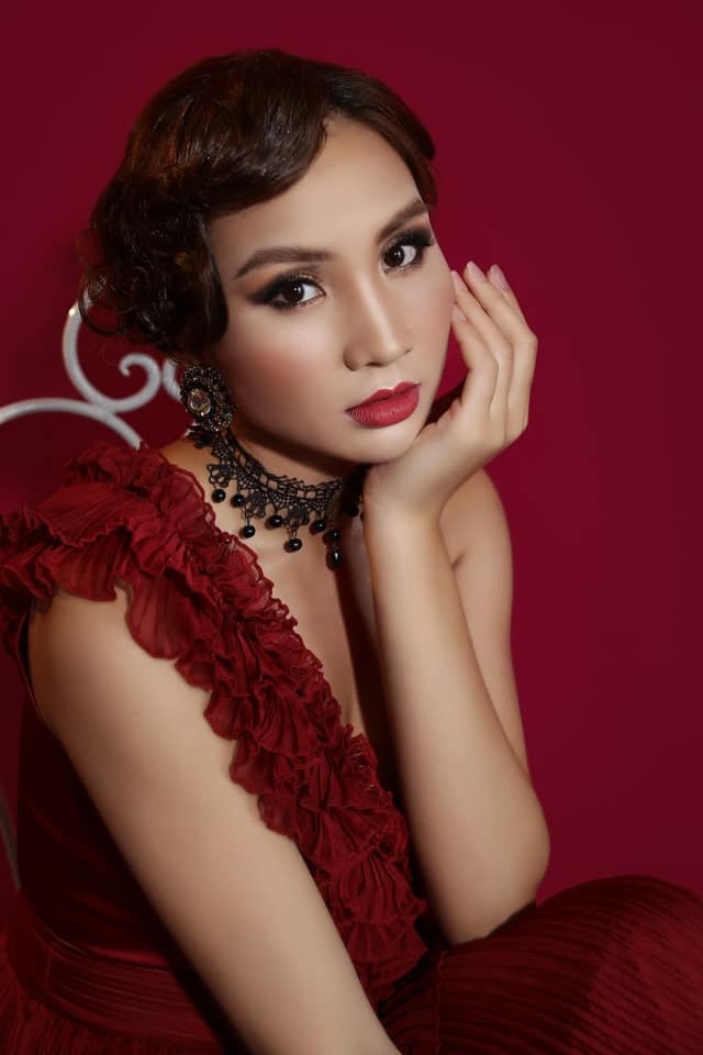 Sùng Thu Thủy trong bộ trang phục dân tộc Nùng. Ảnh: SV