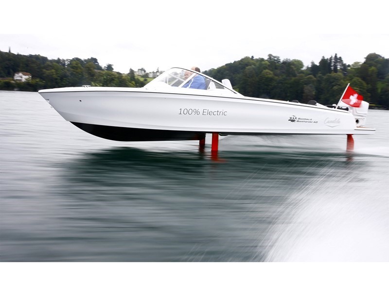 Xuồng điện cao tốc “bay” Candela Seven có thể đạt tốc độ 55km/h. Ảnh:
