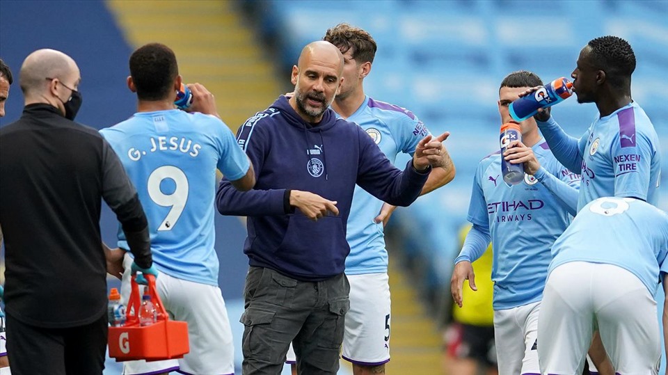 4 năm liên tiếp Guardiola không đưa Man City vượt qua vòng tứ kết Champions League. Ảnh: Getty Images