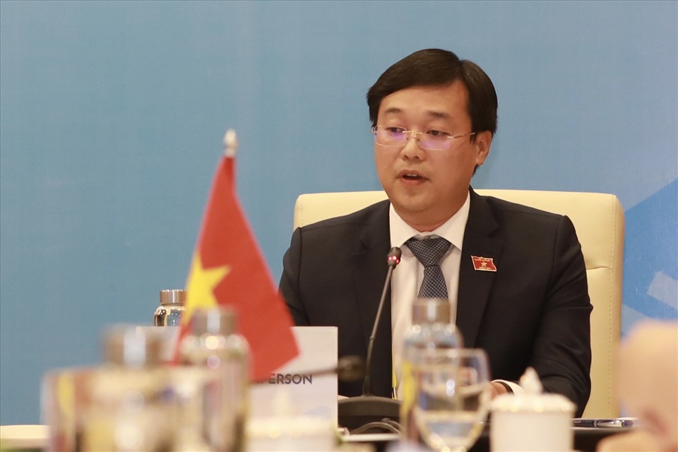 Ông Lê Quốc Phong
