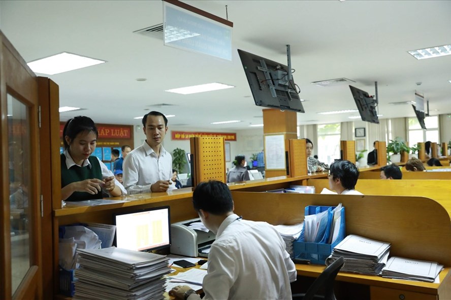 Cán bộ, công chức, viên chức cần được trả lương theo vị trí việc làm.Ảnh minh họa: hải nguyễn