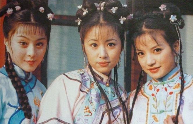 Hoàn châu cách cách năm 1998. Ảnh: Xinhua.