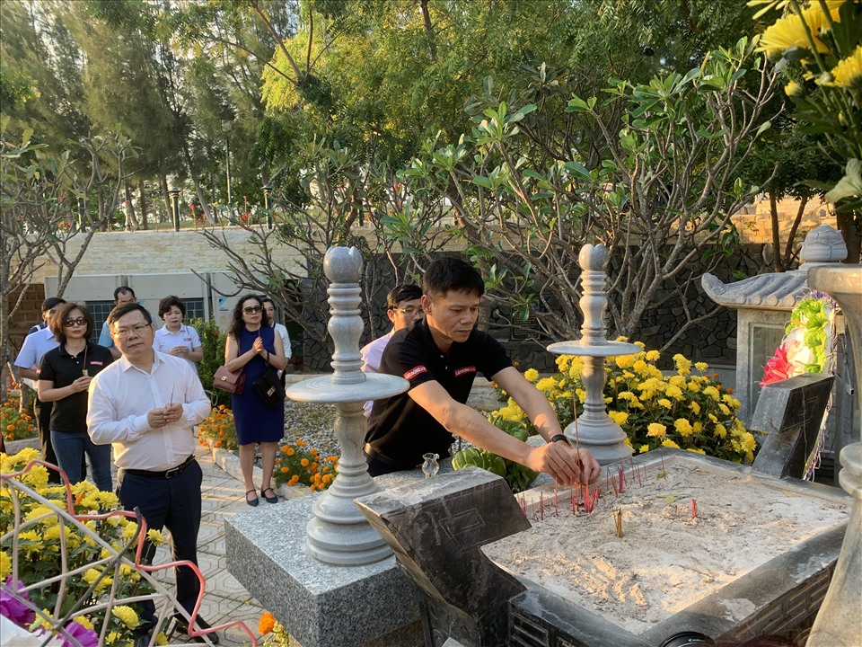 Với vị trí trung tâm, lại nằm gần cảng hàng không Cam Ranh nên Khu tưởng niệm chiến sĩ Gạc Ma đã và đang trở thành điểm đến trong hành trình về nguồn của nhân dân Khánh Hòa và cả nước.