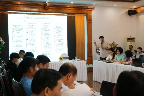 Ông Lê Đình Quảng - Phó Trưởng ban phụ trách Ban Chính sách Pháp luật, Tổng Liên đoàn trình bày những nội dung lớn trong dự kiến sửa đổi Luật BHXH.