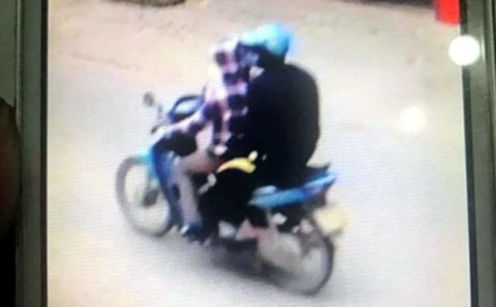 Hình ảnh được cho là của nạn nhân trước khi phát hiện tử vong do camera an ninh của một hộ dân ghi lại.