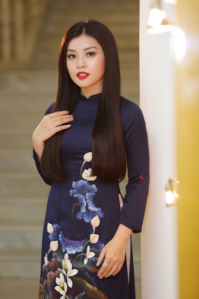 Dù cô biết rằng, dòng nhạc dân gian mà mình theo đuổi không phải thị hiếu ưa