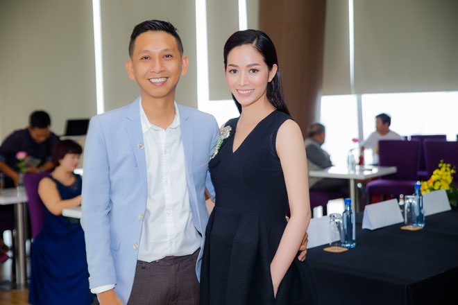 Nói về nữ diễn viên Mai Thanh Hà – một nhân tố mới của điện ảnh, đạo diễn Huỳnh Tuấn Anh tiết lộL “Mai Thanh Hà không phải là một chất liệu thuận lợi. Cô chưa có nhiều trải nghiệm sống và nét diễn vẫn còn nông. Dù vậy, không có một viên ngọc thô nào mà không cần mài giũa.