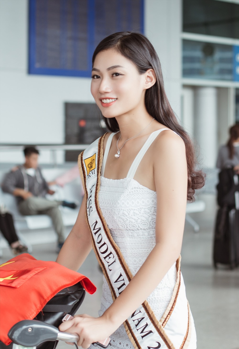 Quỳnh Như ở sân bay. Ảnh: Anh Tú