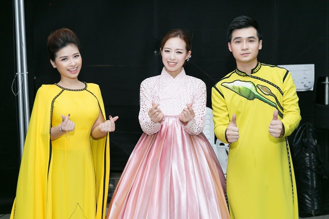 cả Hà Anh và Dương Hoàng Yến cùng tham gia vào MV 20 qua lâu rồi và tại sự kiện ra mắt sản phẩm âm nhạc này, cả hai đã xác nhận việc tái hợp sau vài tháng chia tay. Cả hai dự định sẽ làm đám cưới vào năm 2019.