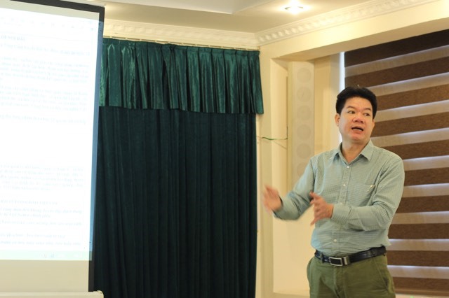 Các thành viên tham gia thảo luận sôi nổi. Ảnh Trần Vương