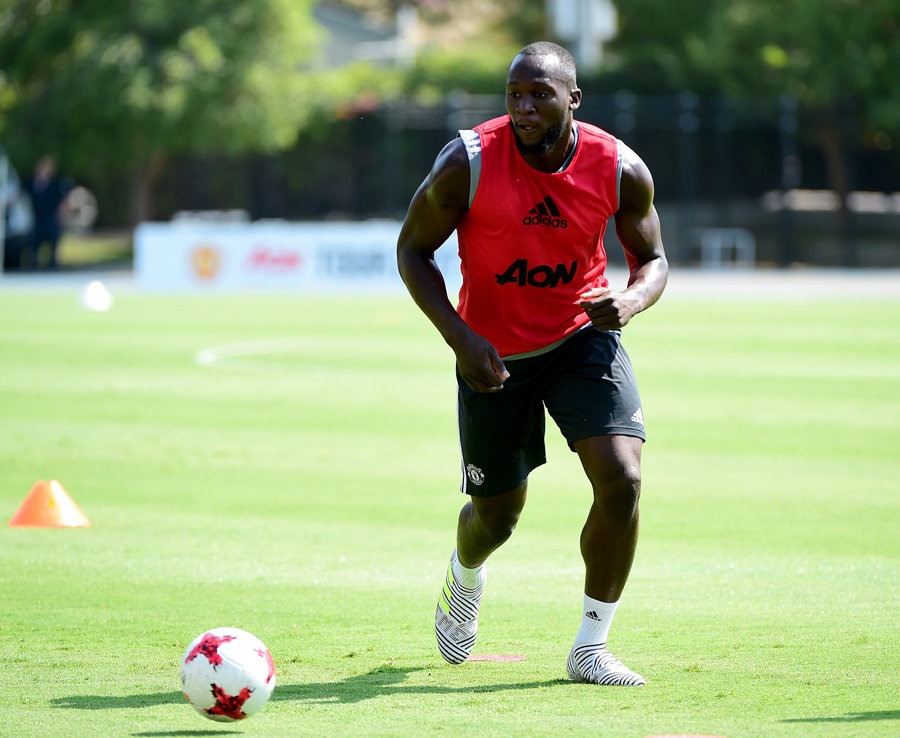 Lukaku là mẫu cầu thủ rất nghiêm túc trong tập luyện. Ảnh: Daily Star.