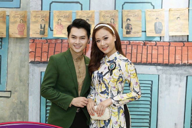 Không ngại làm mới và thử thách bản thân, Nam Cường hứa hẹn mang đến nhiều bất ngờ dành cho khán giả trong vai trò Người kể chuyện tình về những nhạc sĩ tài danh. Cùng chờ đón hình ảnh Nam Cường nồng nàn cảm xúc với những dấu ấn riêng của mình tại chương trình này.