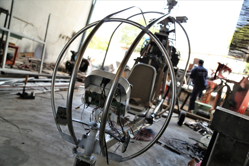 Tuy nhiên, nhờ đạt được thành công trong việc cải tạo hệ thống rotor phức tạp nên ông đã quyết định loại bỏ hai cánh bướm phía sau như thiết kế ban đầu. Ảnh: Trường Sơn