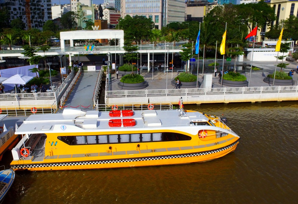 Trong thời gian đầu tuyến buýt đường sông sẽ vận hành khoảng 12 chuyến, từ 6 giờ 30 đến 19 giờ 30 trong một ngày. Bình quân cứ khoảng 30 phút có 1 chuyến tàu buýt xuất bến, riêng vào buổi trưa thời gian xuất bến các chuyến tàu buýt được giãn hơn.