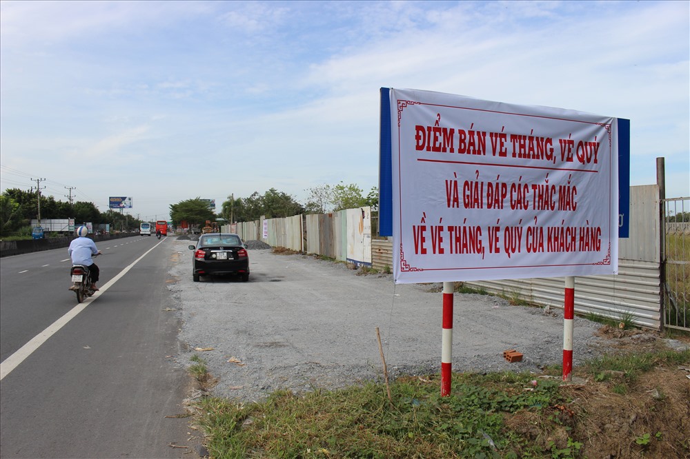 Nhà đầu tư đã chuẩn bị khu vực riêng cho xe trả phí bằng tiền lẻ và giải quyết các thắc mắc của tài xế.