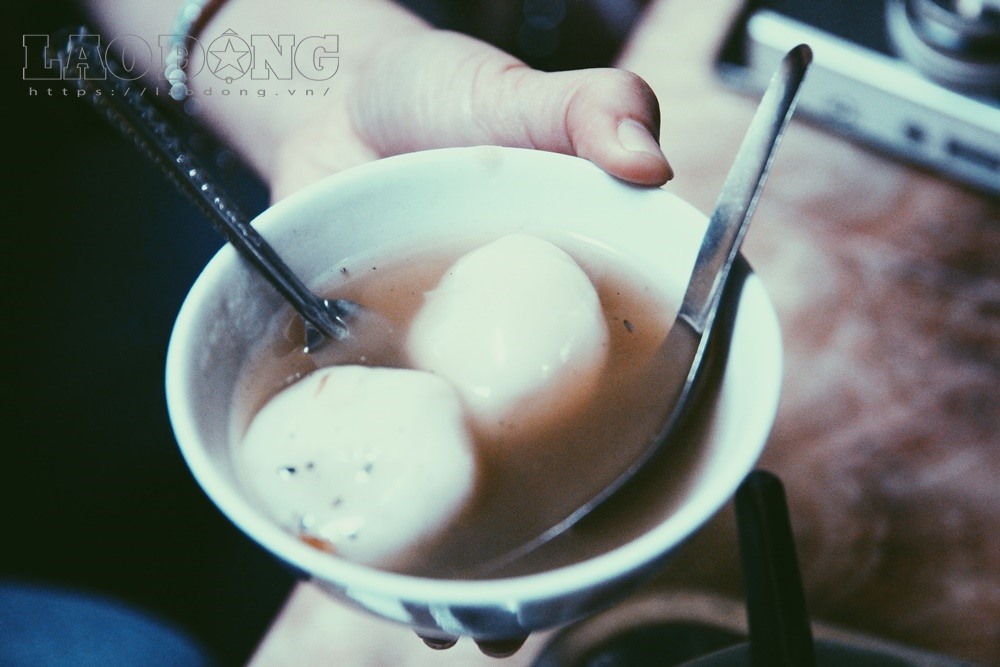 Vị ngọt thanh của nước bánh trôi, dẻo dẻo của gạo nếp, cay dịu của gừng tươi đã tạo nên hương vị thơm ngon của món bánh trôi tàu.