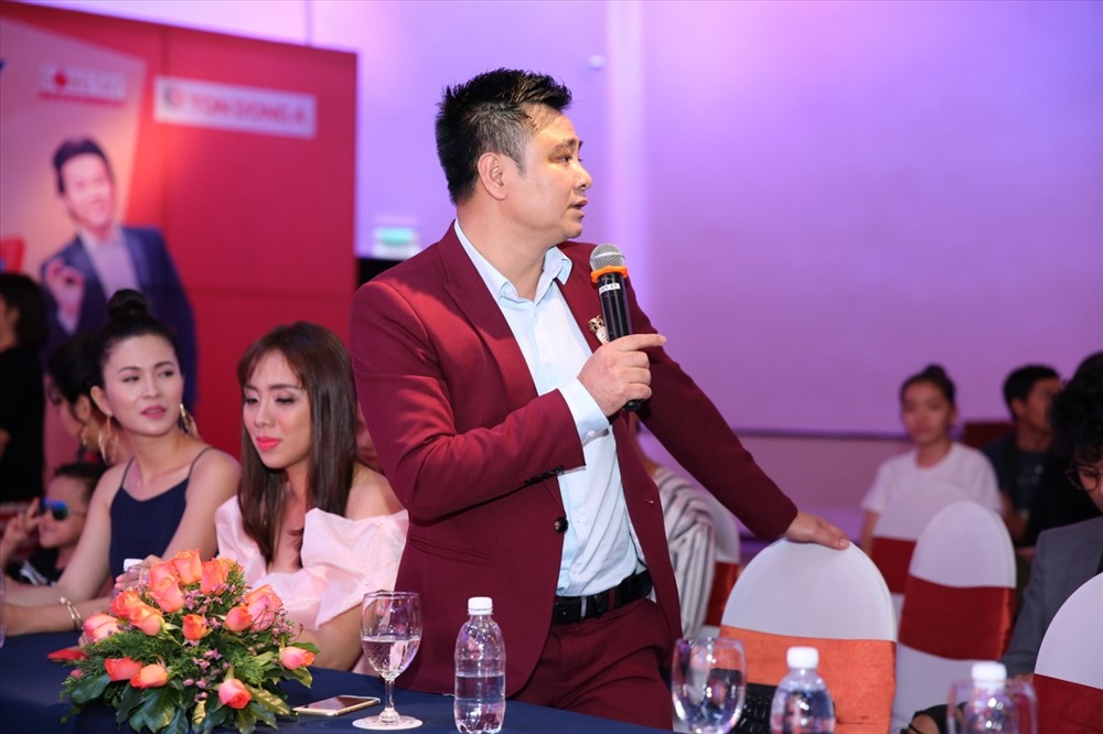 NSND Tự Long lý giải không dựng vở ám chỉ cuộc thi Hoa hậu Đại dương.
