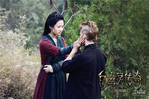 Lưu Diệc Phi trong “Outcast” đóng cùng tài tử Nicolas Cage