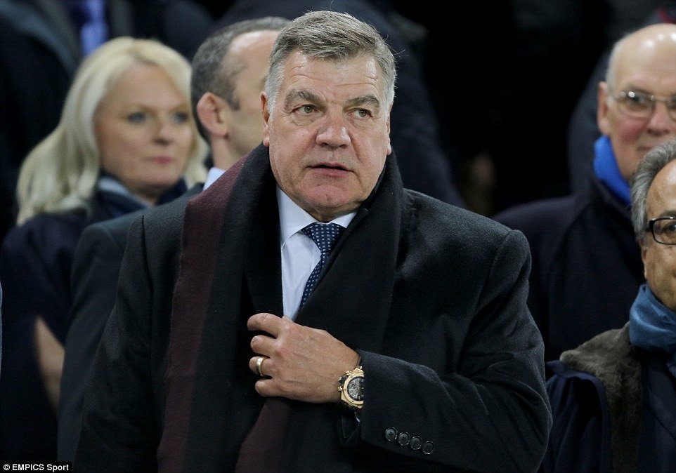Big Sam sẽ nhận trách nhiệm cực lớn tại sân Goodison Park. Ảnh:
