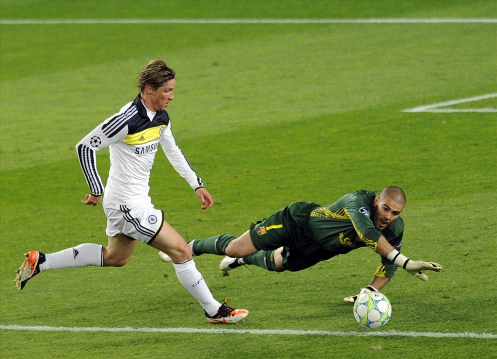 Bàn thua khiến các fan Barca không thể nào quên năm 2012. Ảnh: Daily Mail.