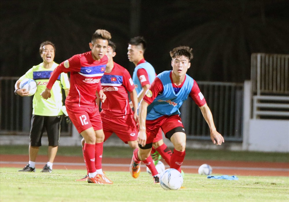 Các cầu thủ U23 Việt Nam trong buổi tập ngày 11.12. Ảnh: NĐ