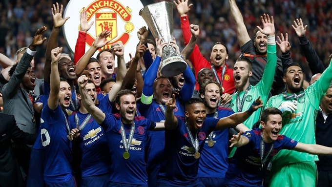 M.U và mùa giải 2016-17 thành công mỹ mãn. Ảnh: Getty.