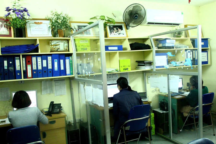 Tư vấn viên trực Tổng đài 111. Ảnh: P.V