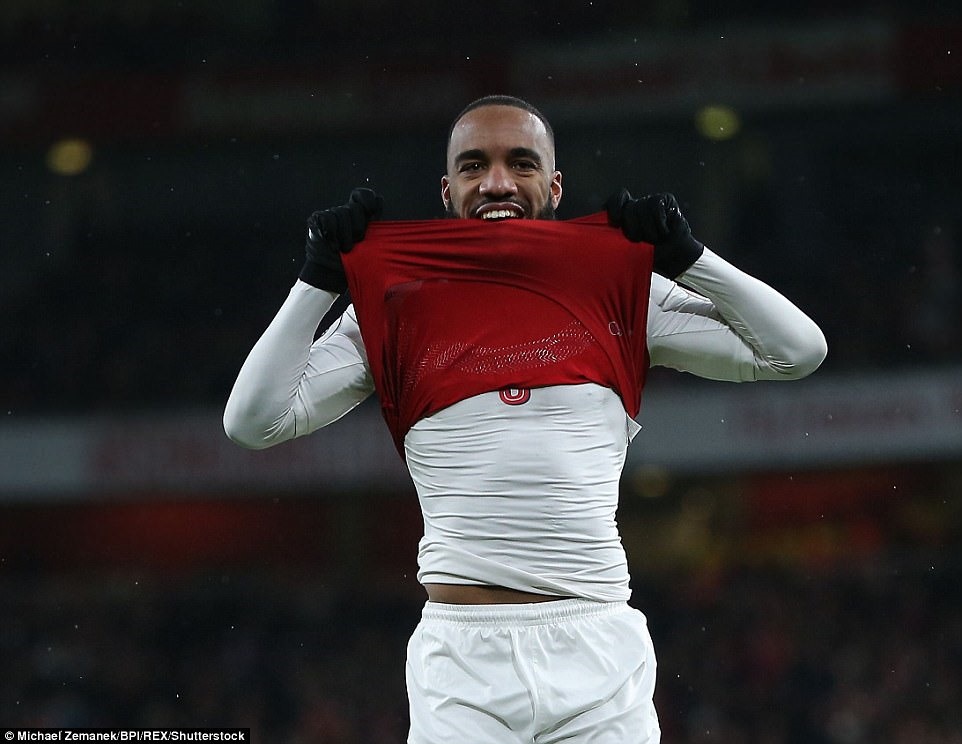 Lacazette đã thi đấu không tốt khi đối đầu Newcastle. Ảnh: BPI
