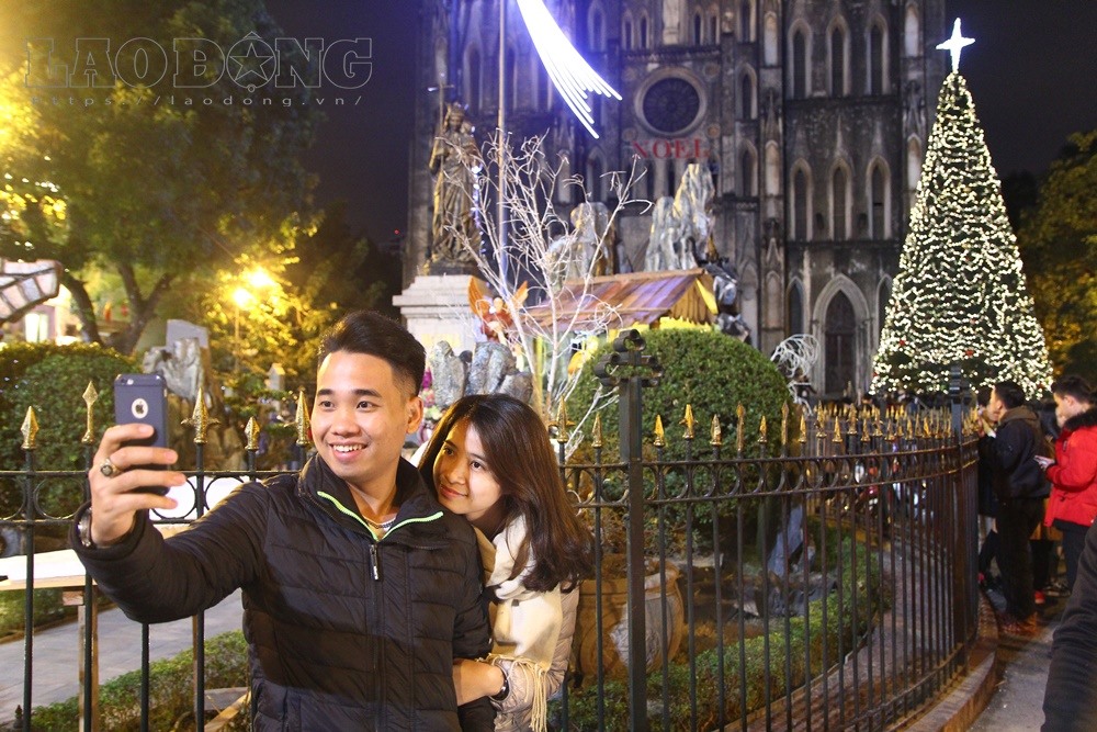 Được nhiều cặp đôi đến check-in.