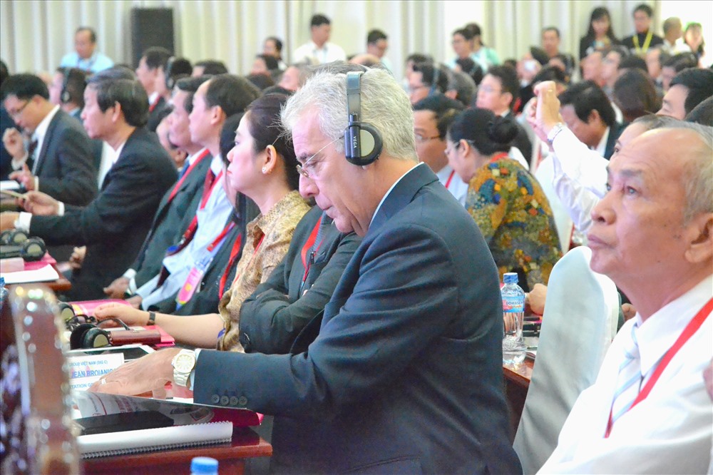 Ngoài đại biểu trong nước, có nhiều đại biểu quốc tế.