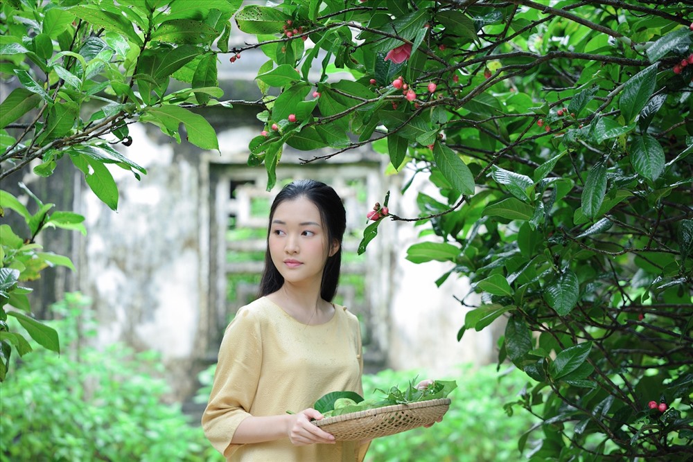 Ngọc Trân dẫn chương trình ẩm thực