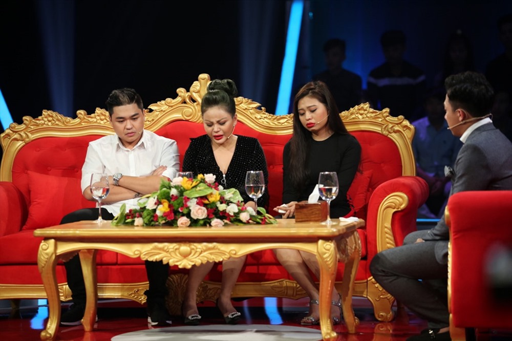 Ba mẹ con Lê Giang - Duy Phước - Lê Lộc trong chương trình “Sau ánh hào quang”