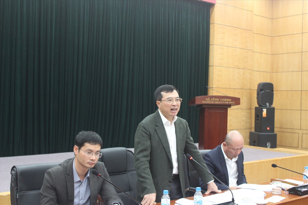 Thứ trưởng Hoàng Quốc Vượng chỉ đạo hội nghị. Ảnh: Báo Công Thương