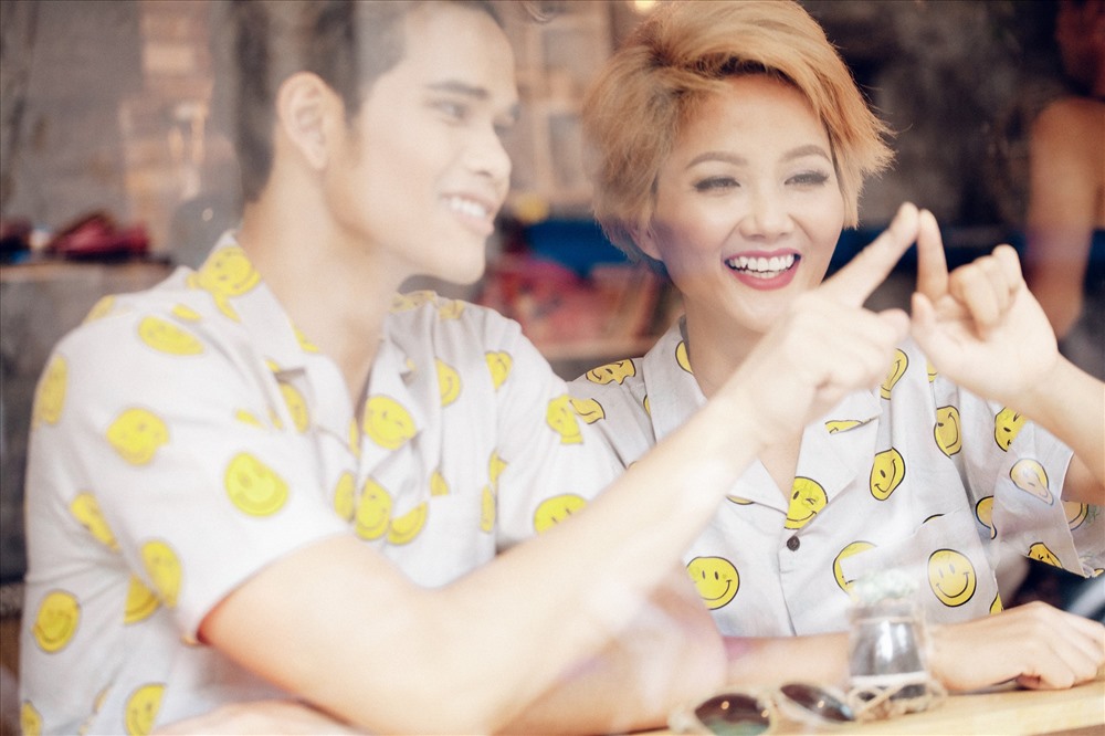 Tuy nhiên, cả hai chỉ là bạn bè thân thiết