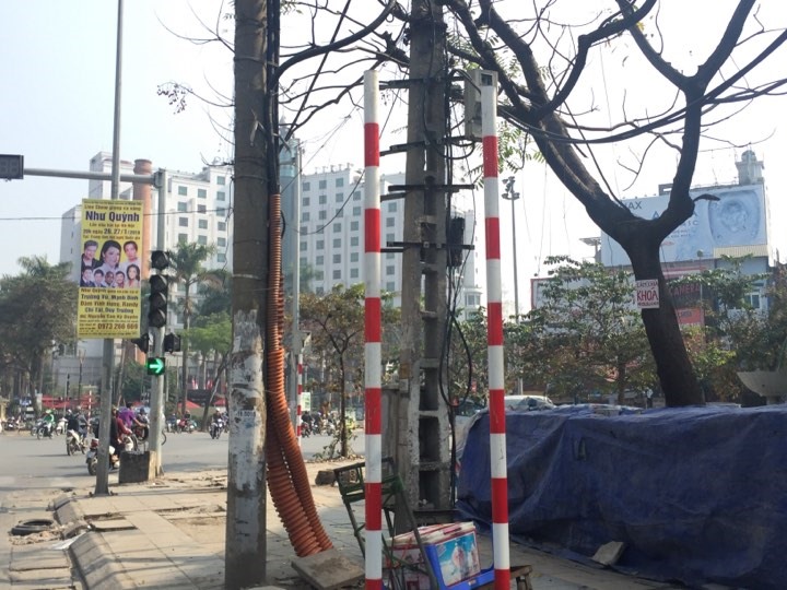 Những biển cấm đã được gỡ bỏ.