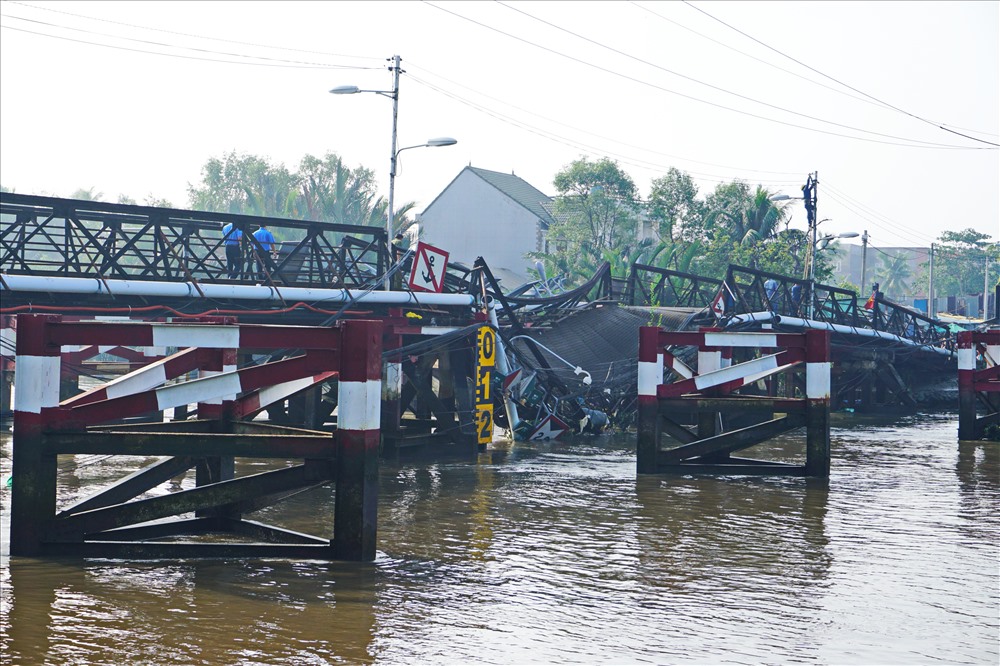 Hiện trường sập cầu Long Kiển. Ảnh: M.Q