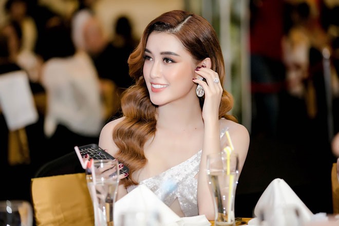 cho biết, 2018 sẽ là một năm có nhiều dự án lớn được cô từ từ hé lộ để thử sức trên nhiều cương vị khác nhau.